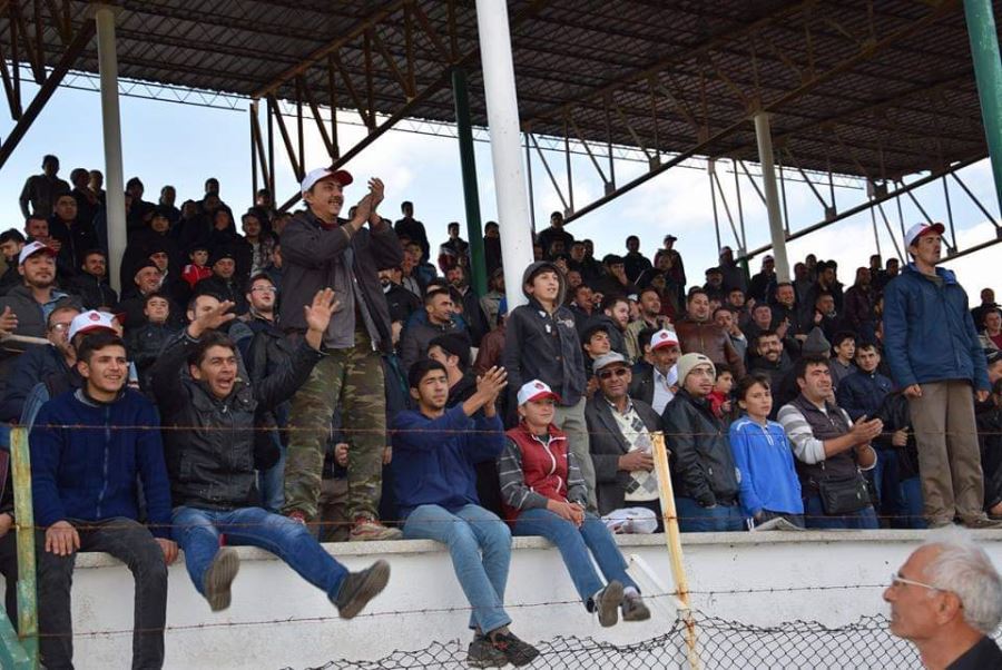 Şuhut Tribünlerinde Yeni Taraftar Grubu Kuruldu. 