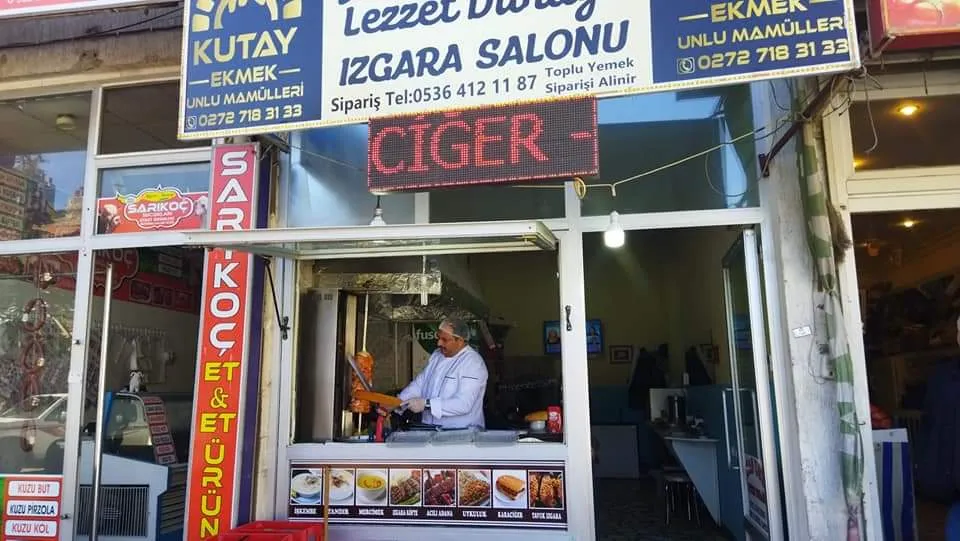 Şuhutta İlyas Ustanın Yerinde 4 Çesit Yemek 90 lira 